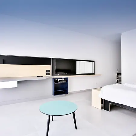Renaissance Park Apartment