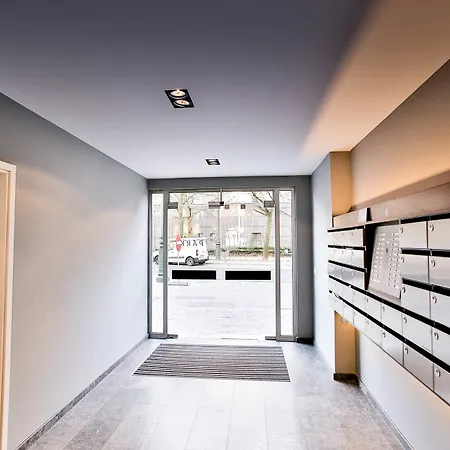 Renaissance Park Apartment *